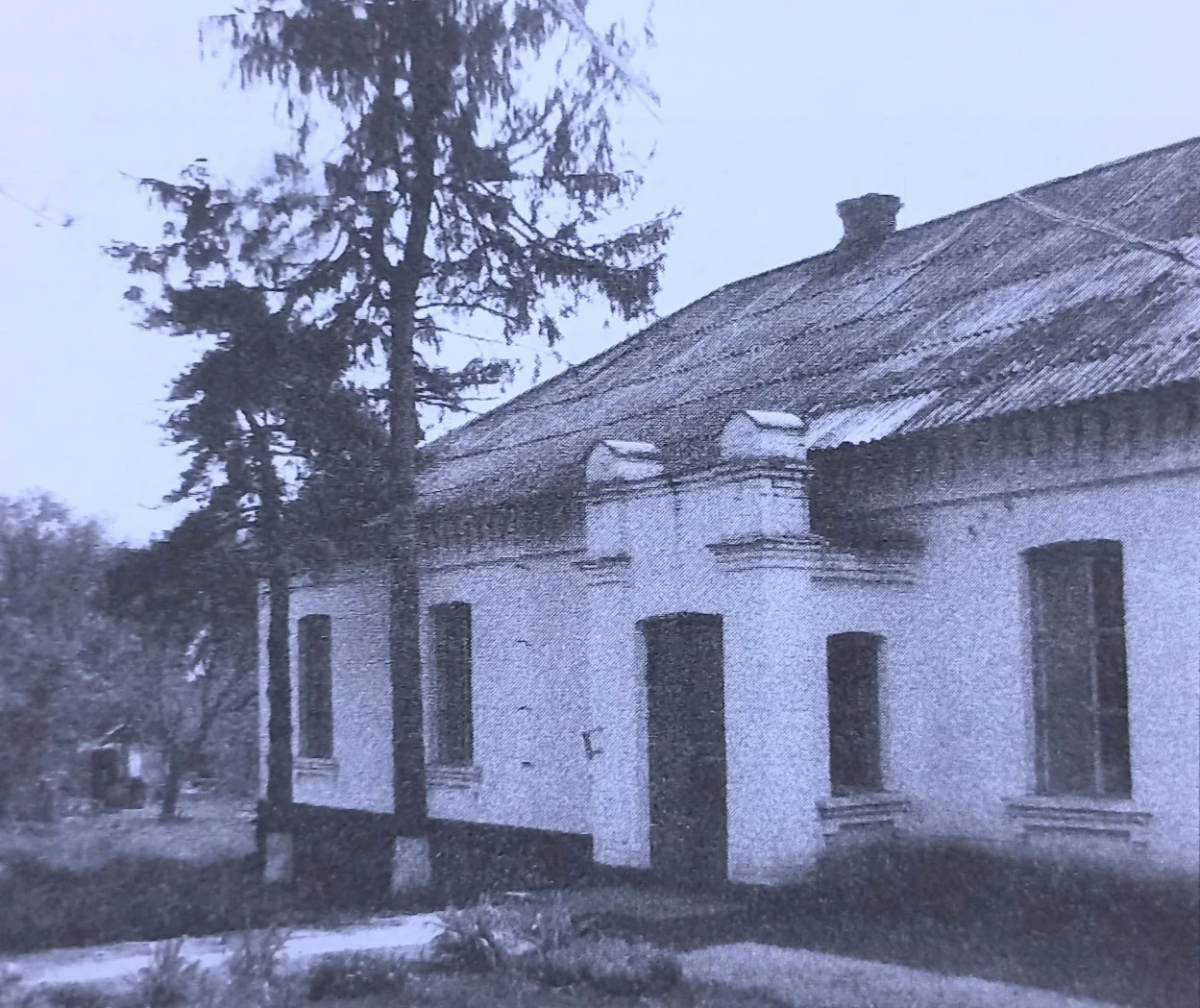Історичне фото школи в Іванівці