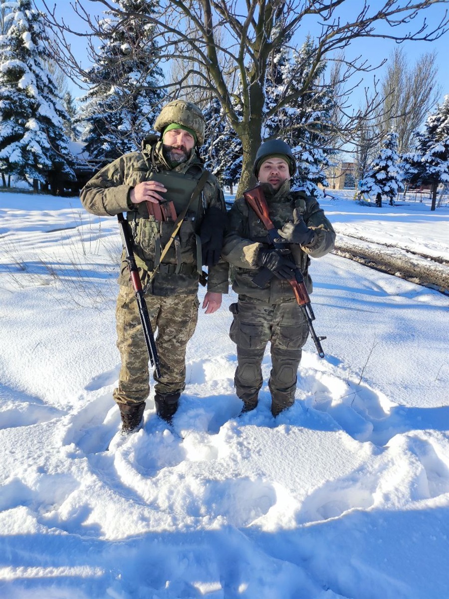 З побратимом (обоє загинули)