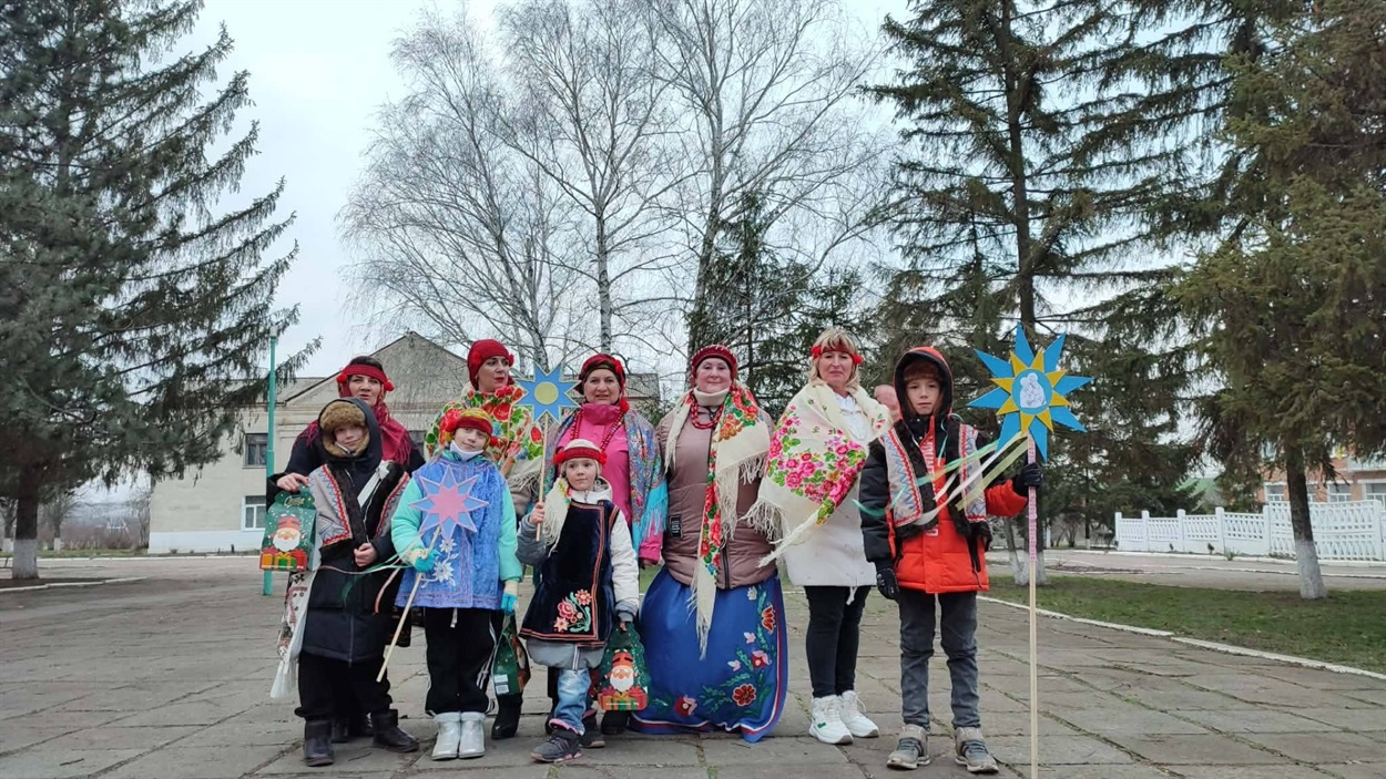 Колядники в Молодіжному